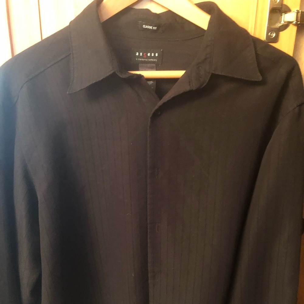 Men’s black long sleeve dress shirt